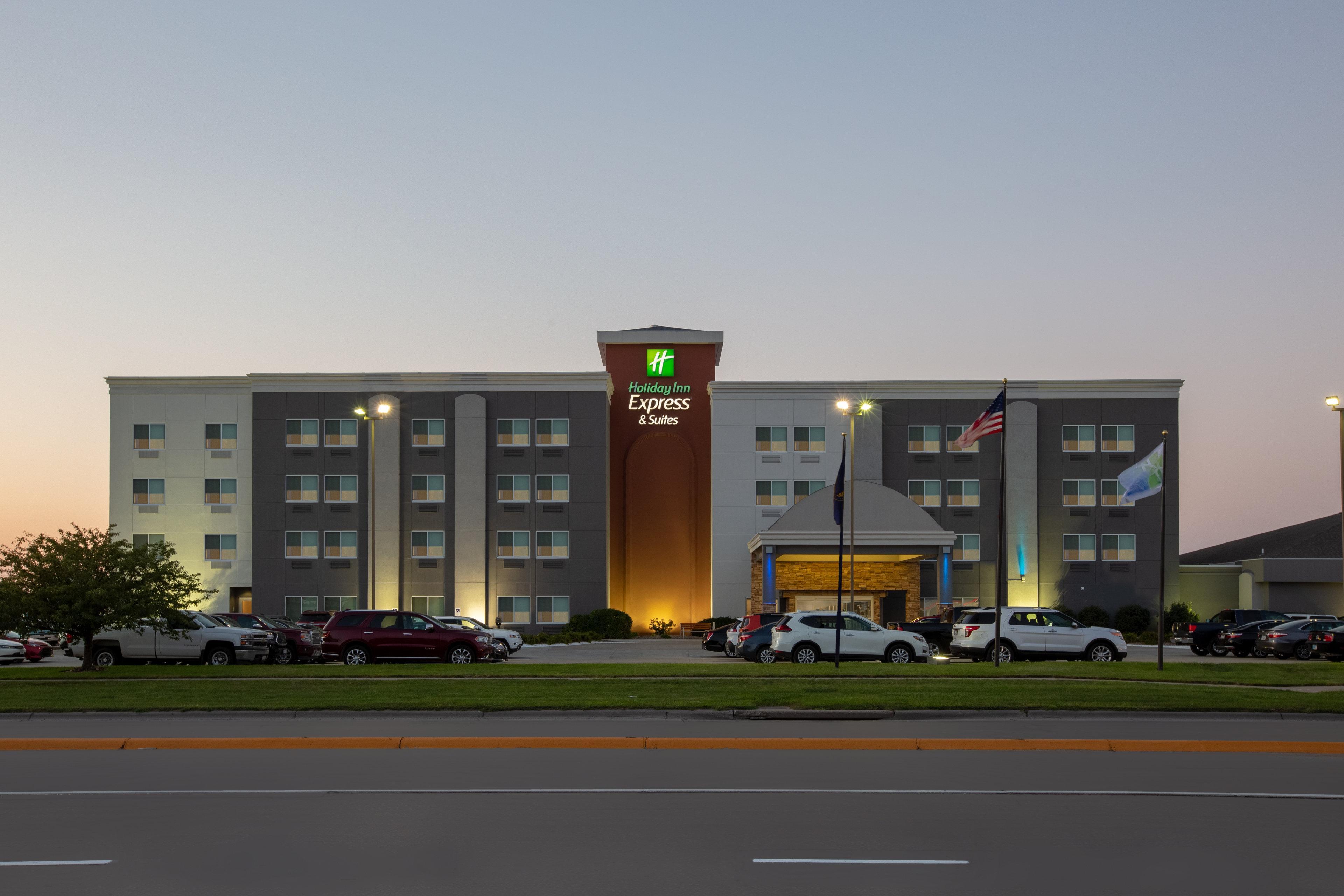 Holiday Inn Express Hotel & Suites Columbus By Ihg Exteriér fotografie