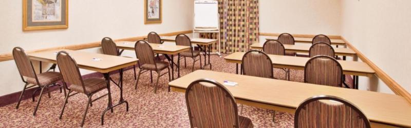 Holiday Inn Express Hotel & Suites Columbus By Ihg Exteriér fotografie
