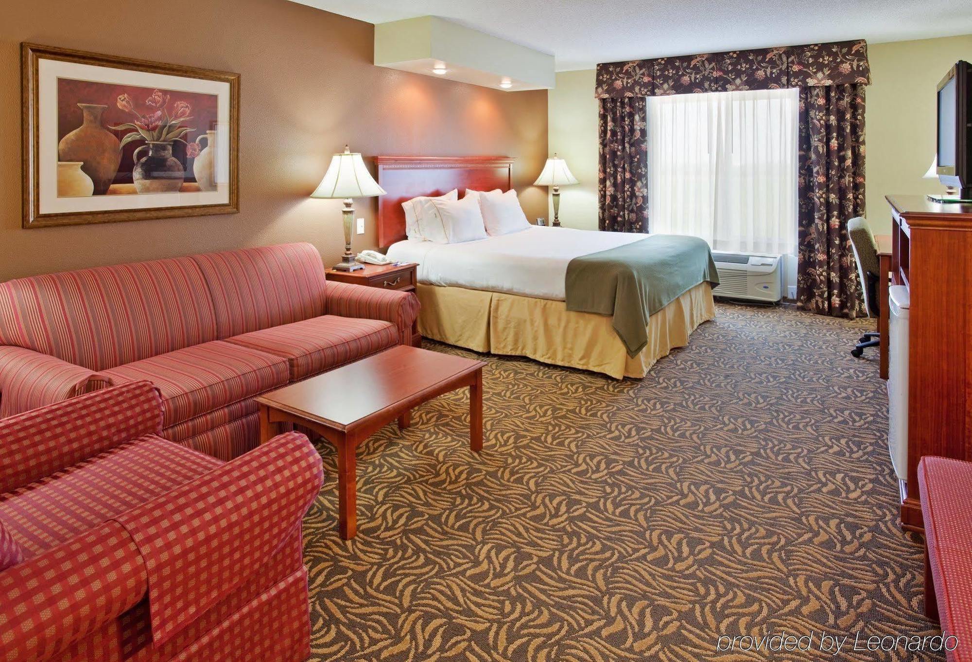 Holiday Inn Express Hotel & Suites Columbus By Ihg Pokoj fotografie