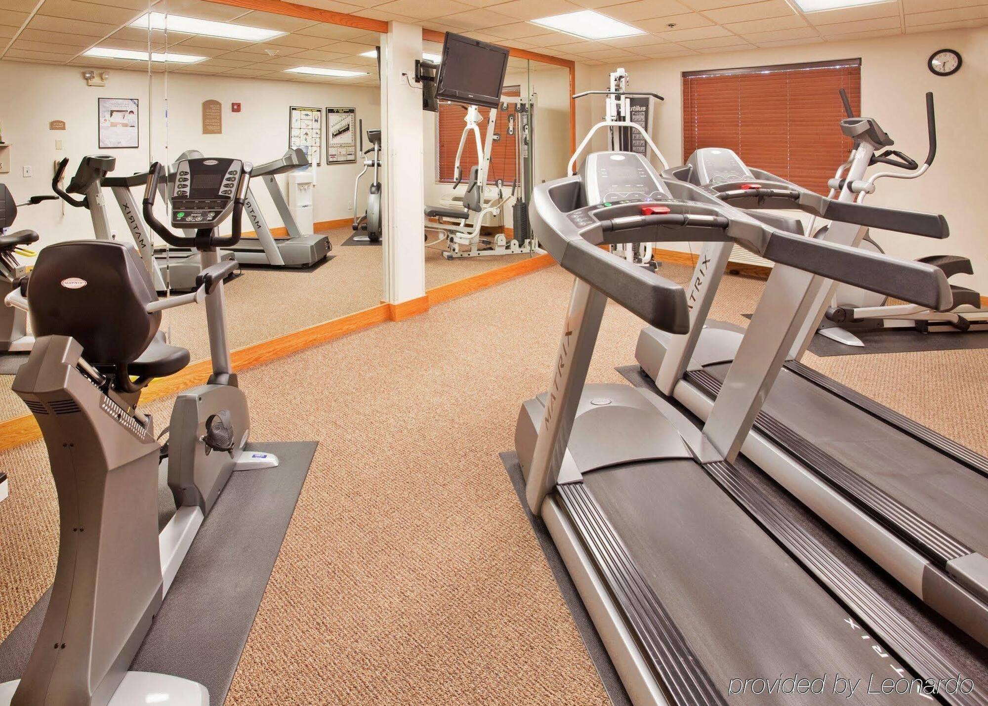 Holiday Inn Express Hotel & Suites Columbus By Ihg Exteriér fotografie